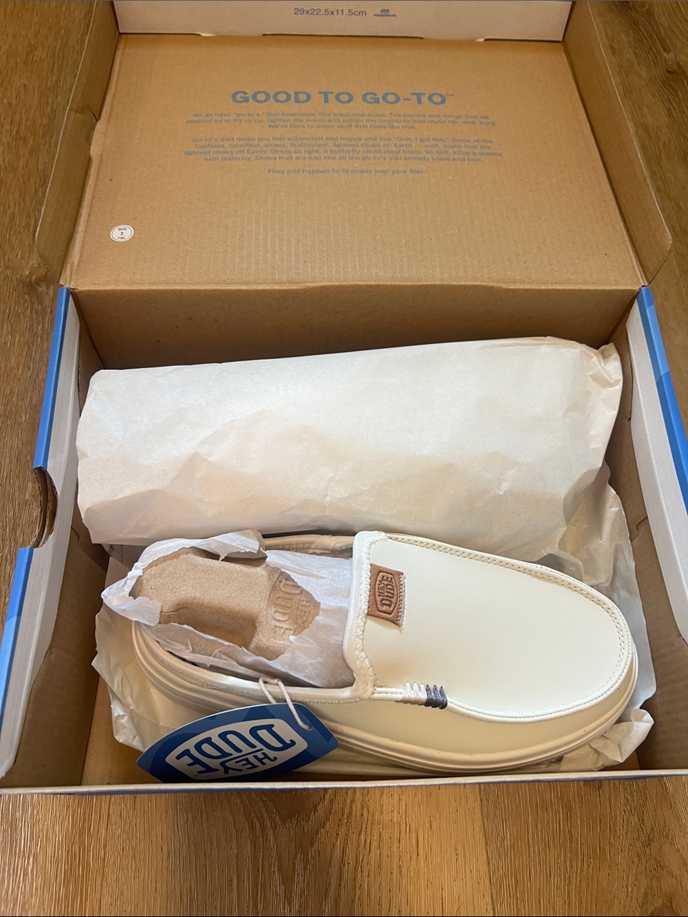 NWT Hey Dude White (ivory) Slip-On Austin Lift Leather Size W5